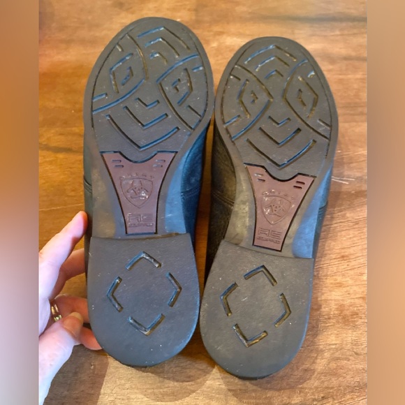 💥Ariat Black Leather Round Toe Mules💥 - Picture 8 of 11